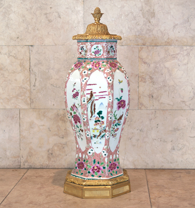 Jarrão oitavado, porcena da China Sec. XVIII